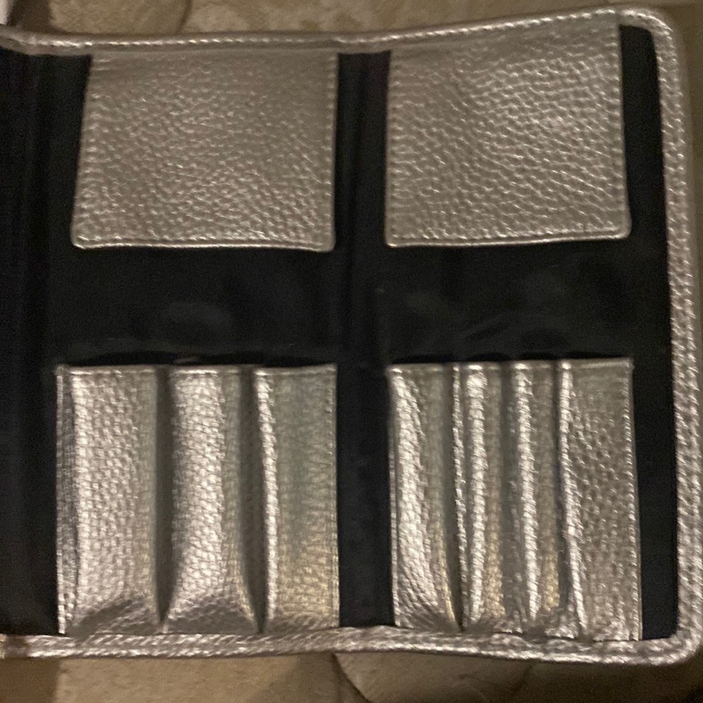 sephora makeup brush holder , holds up to 7 brushes !